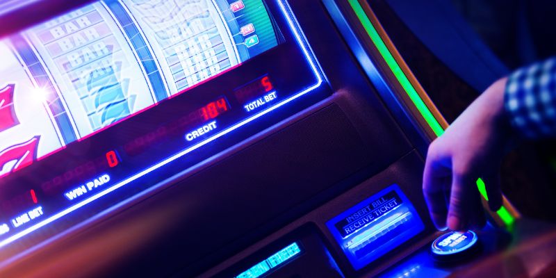 Lựa chọn thời điểm giải trí quay hũ tối ưu và thông minh